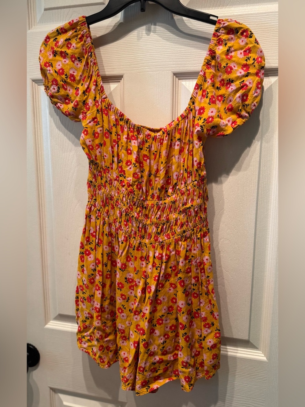 Women’s Urban Outfitters Mustard Yellow Floral Puff Sleeve Shorts Romper XS